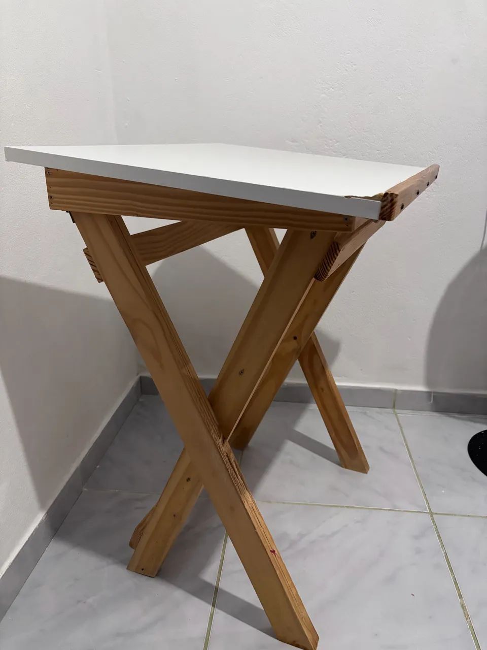 Mesinha de madeira artesanal  - Foto 2