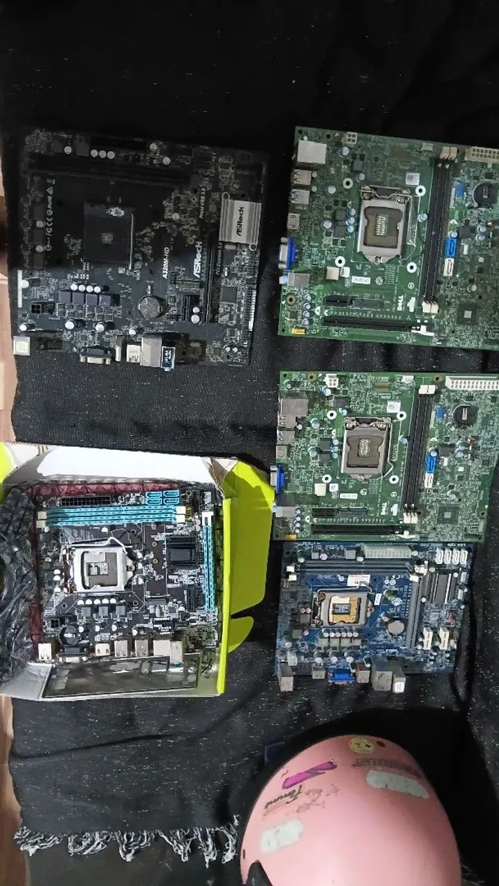 5 placas de PC com defeito 
