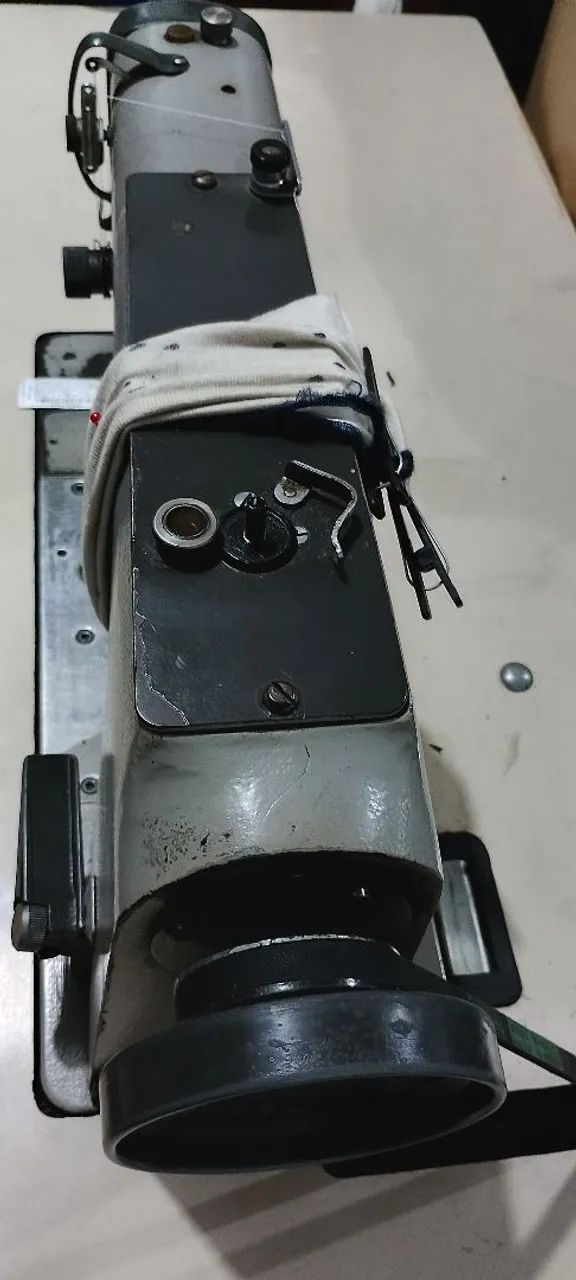 Máquina industrial, bem antiga, de marca alemã, funciona perfeitamente bem. - Foto 2