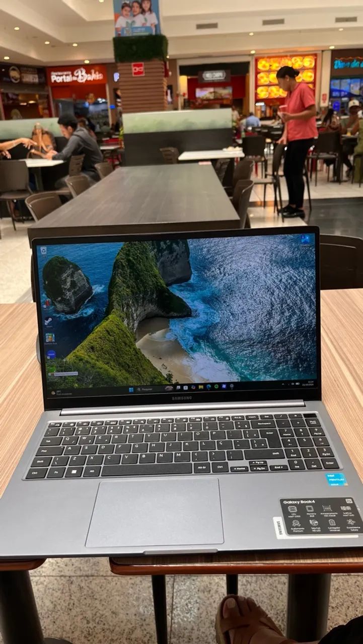 VENDO NOTEBOOK SAMSUNG GALAXY BOOK4  - Foto 4