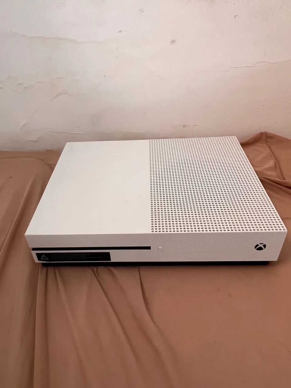 Xbox One S + Controle Original - Funcionando Perfeitamente - Foto 5