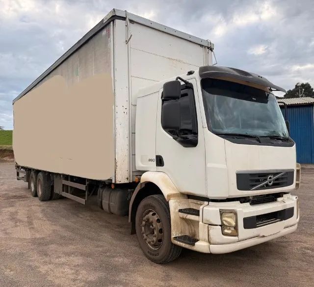 VOLVO VM 260 2011 COM SAIDER
