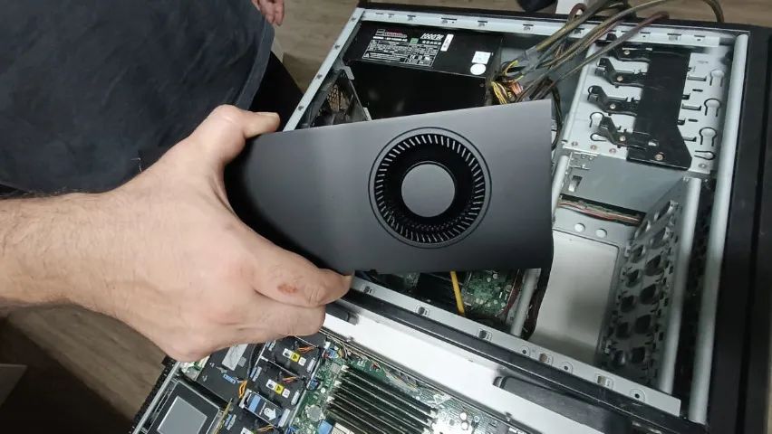 NVIDIA RTX A4500 20GB ECC - IA local / LLM / Render / CAD - Foto 2