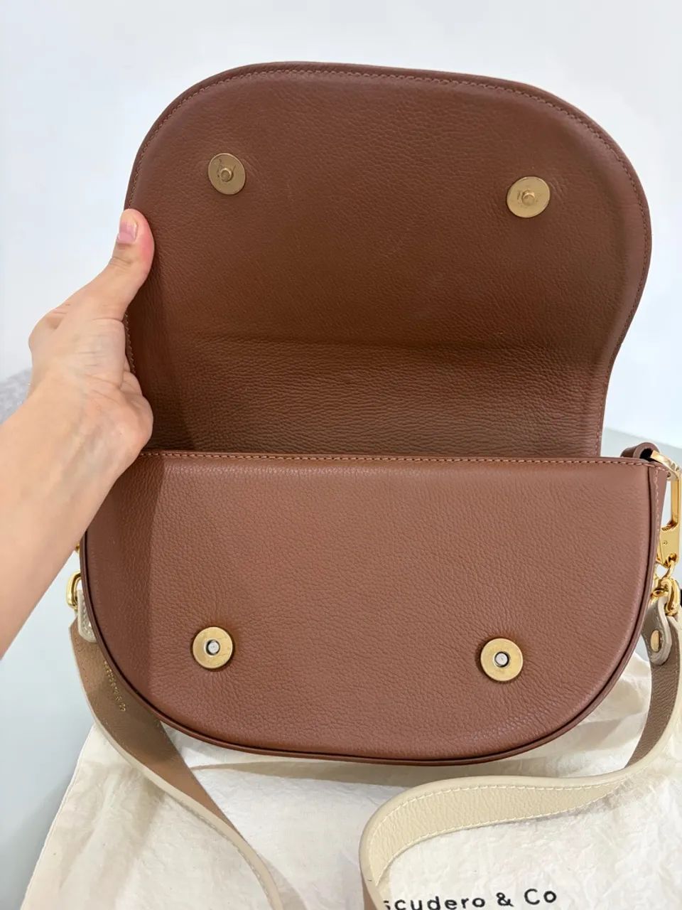 Bolsa escudero em couro nova  - Foto 4
