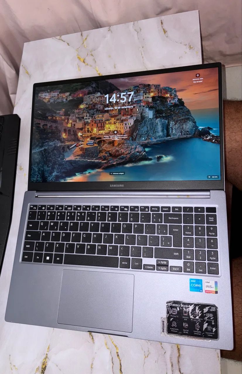 Galaxy book 4