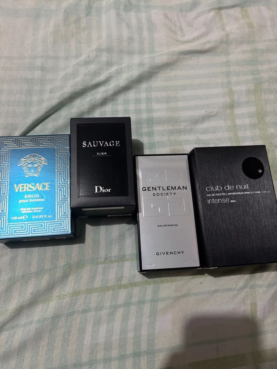 Kit de perfumes importados