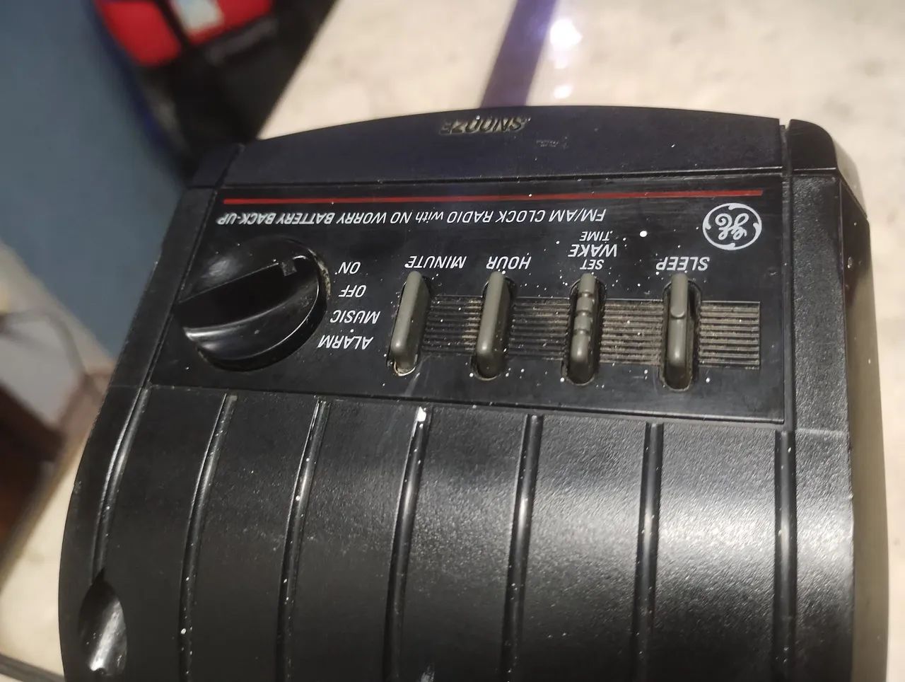 Rádio Relógio AM/FM  General Eletric  110 volts  - Foto 2