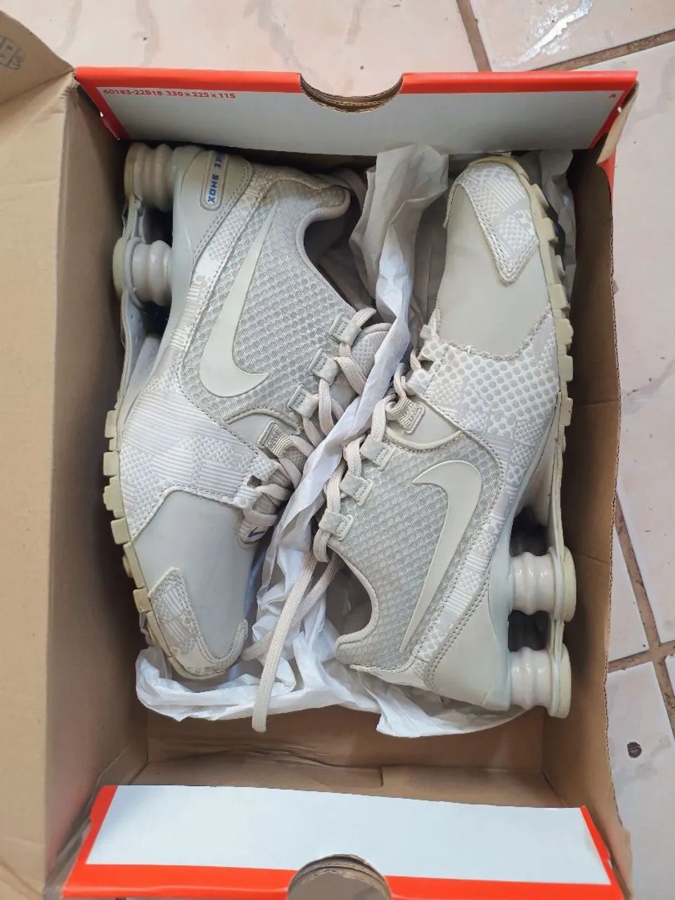 Nike Shox 37