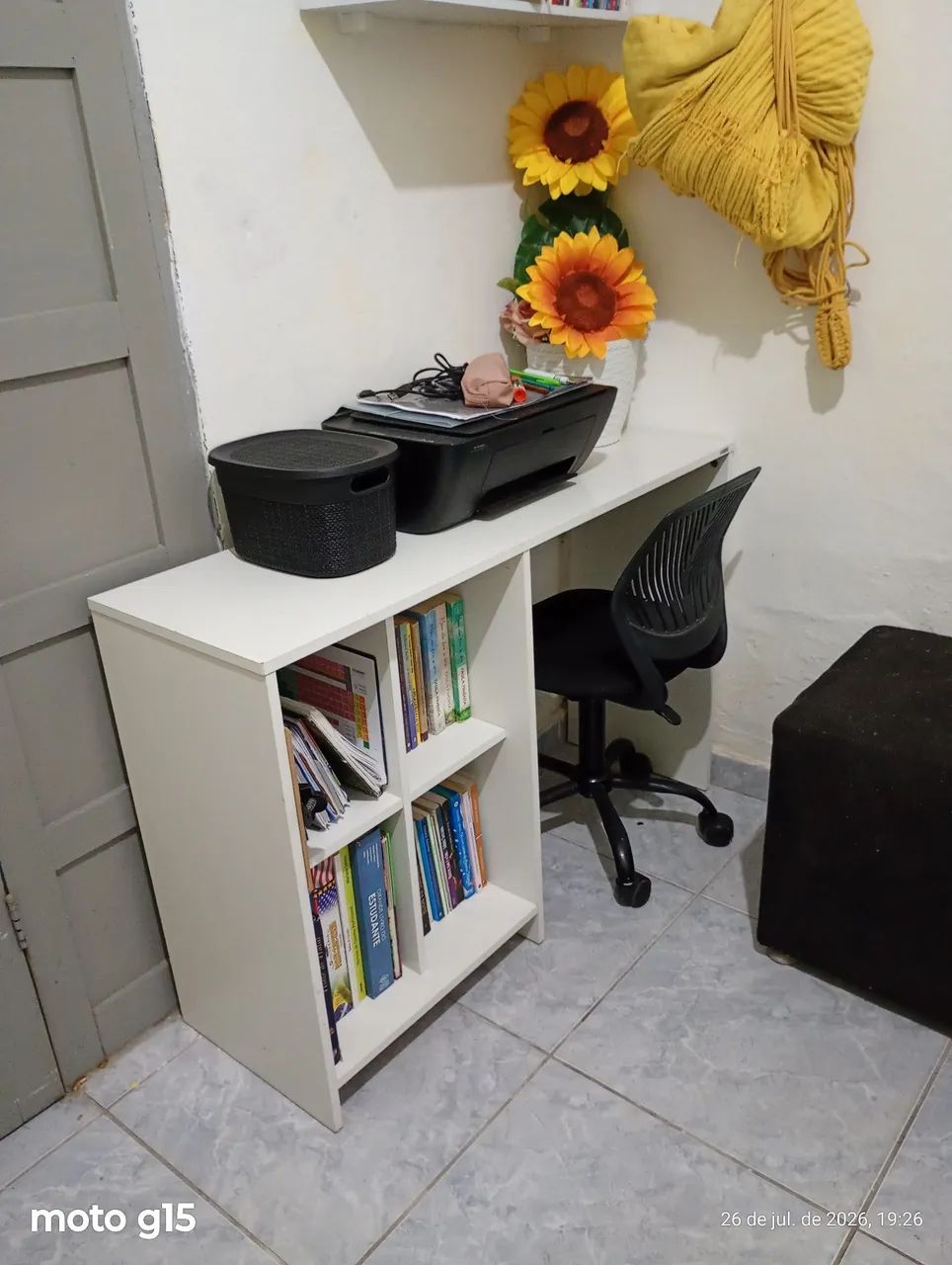 Mesinha com cadeira 
