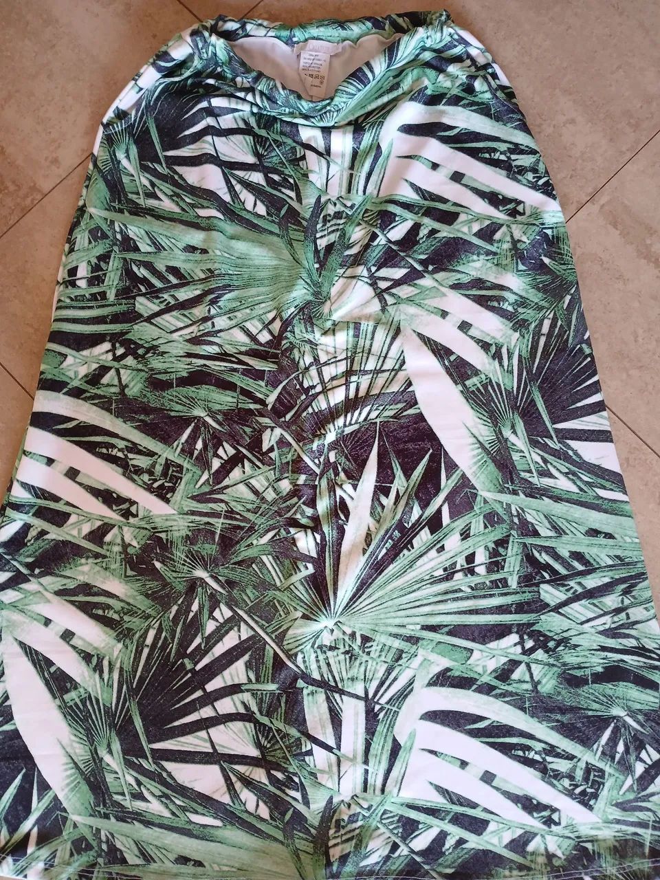 Max saía criatiff com dois bolsos laterais muito elegante 