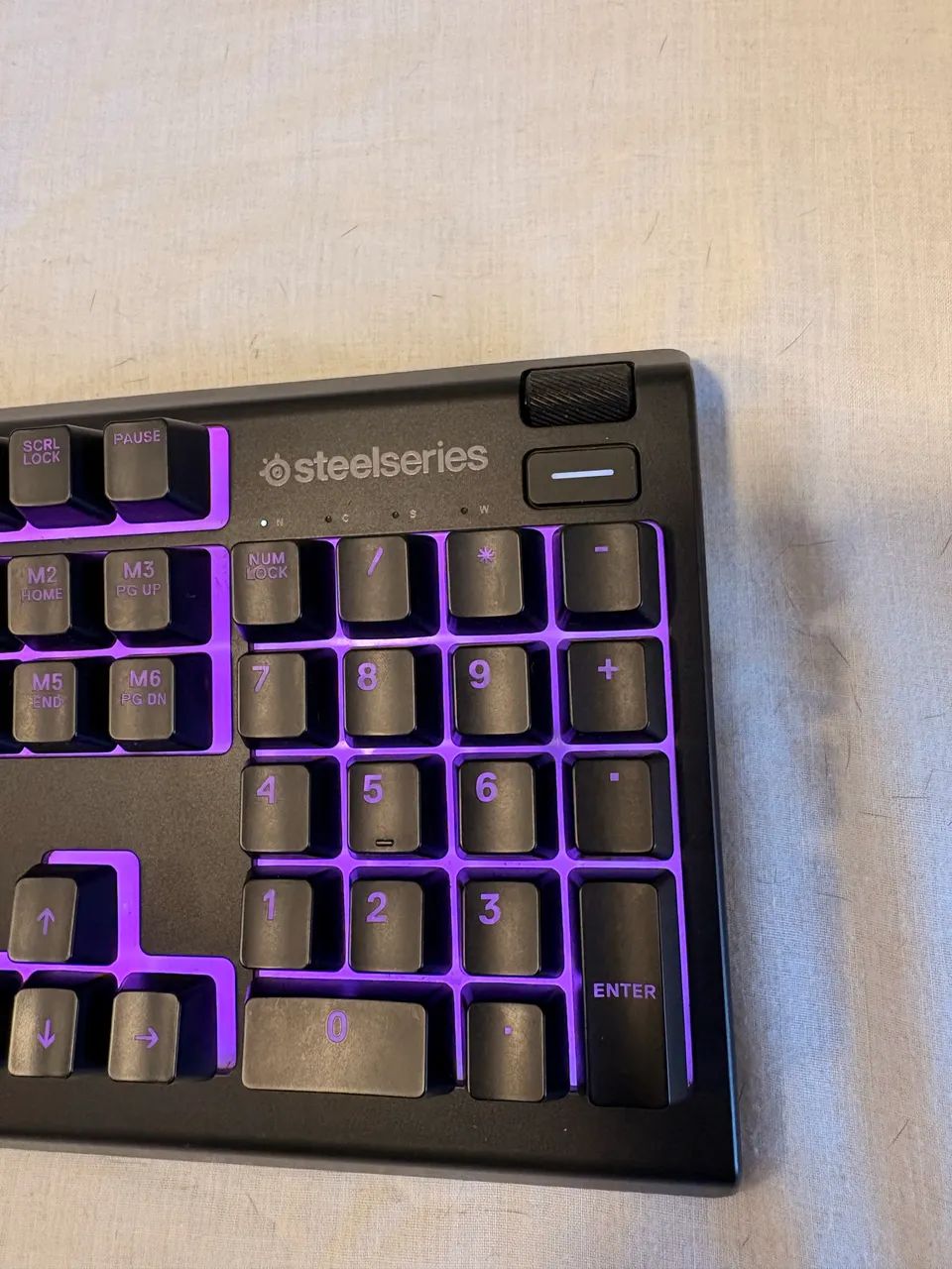 Teclado Steelseries Apex 3 ABNT usado - Foto 3