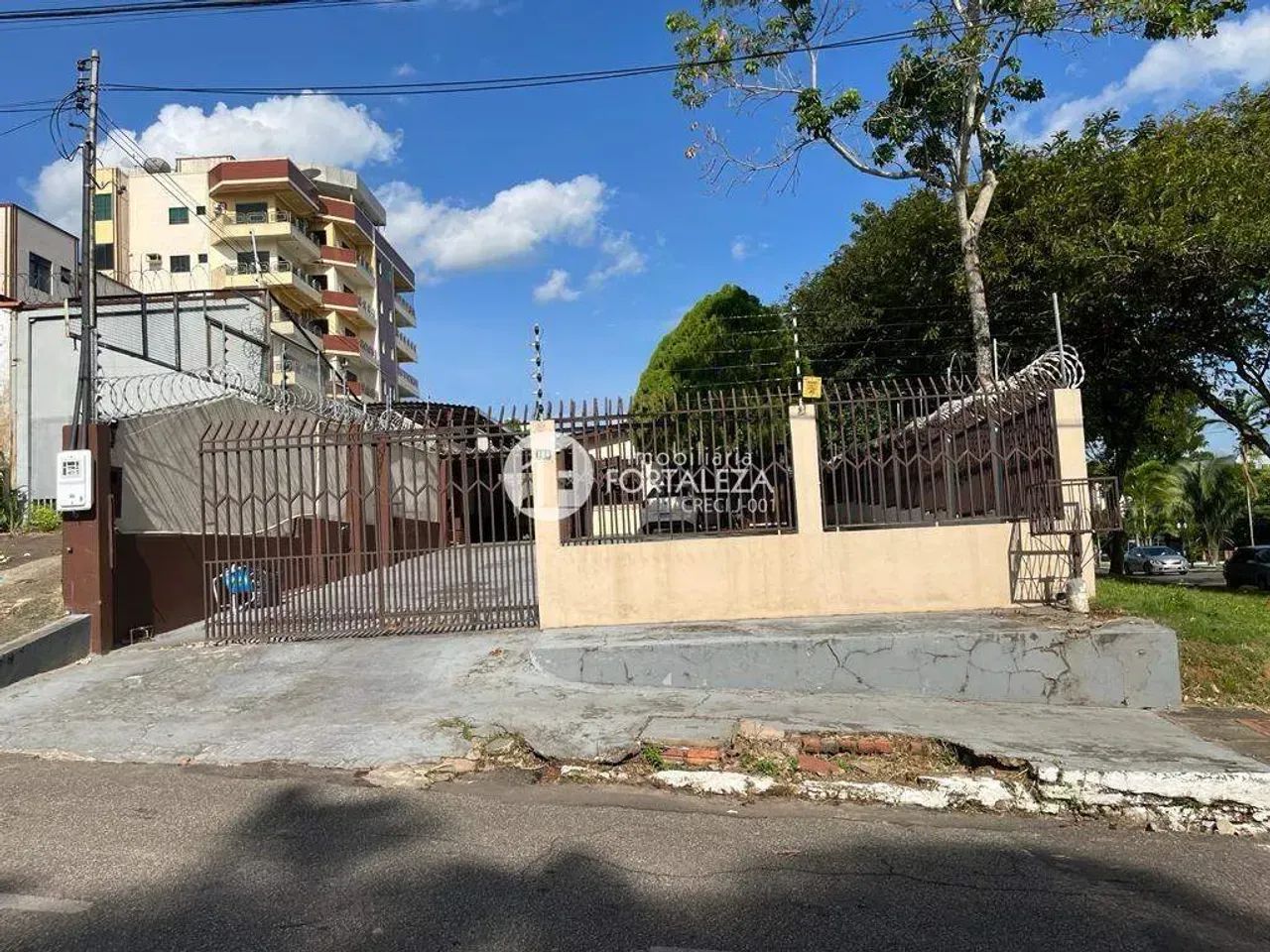 Área Comercial Exclusiva à Venda no Bosque, Rio Branco  4 Salas - Foto 2