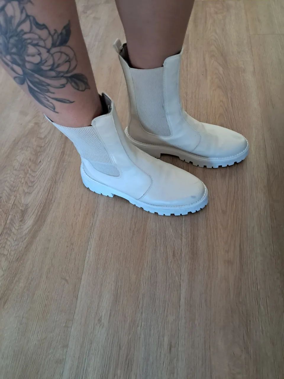  Imperdivel Bota Tratorado Off White  - Foto 2