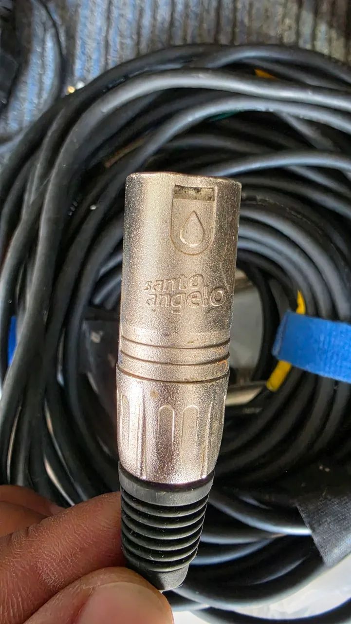 Cabos de microfone e audios
