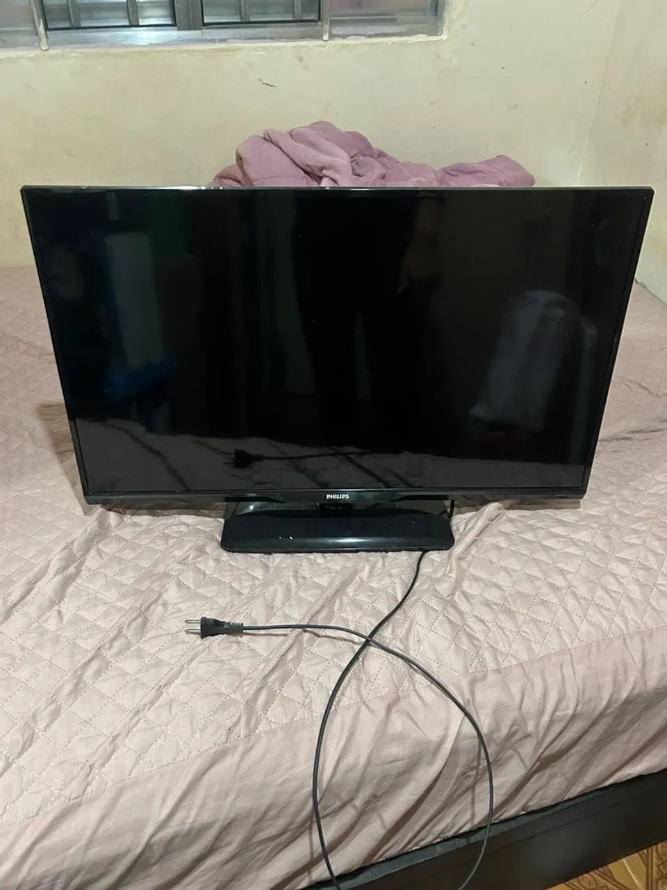 TV MUITO NOVA, E MUITO BOA 