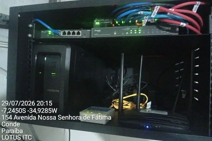 Procuro auxiliar de eletricista ou rede 1