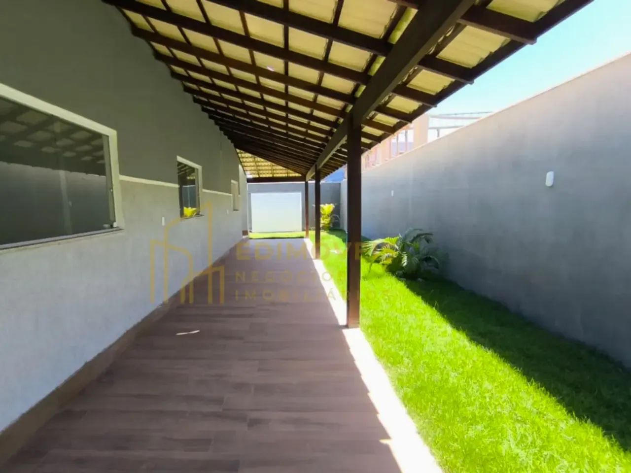 Não Perca! Linda Casa em São Francisco com 4 Quartos e Sala Iluminada - Foto 4