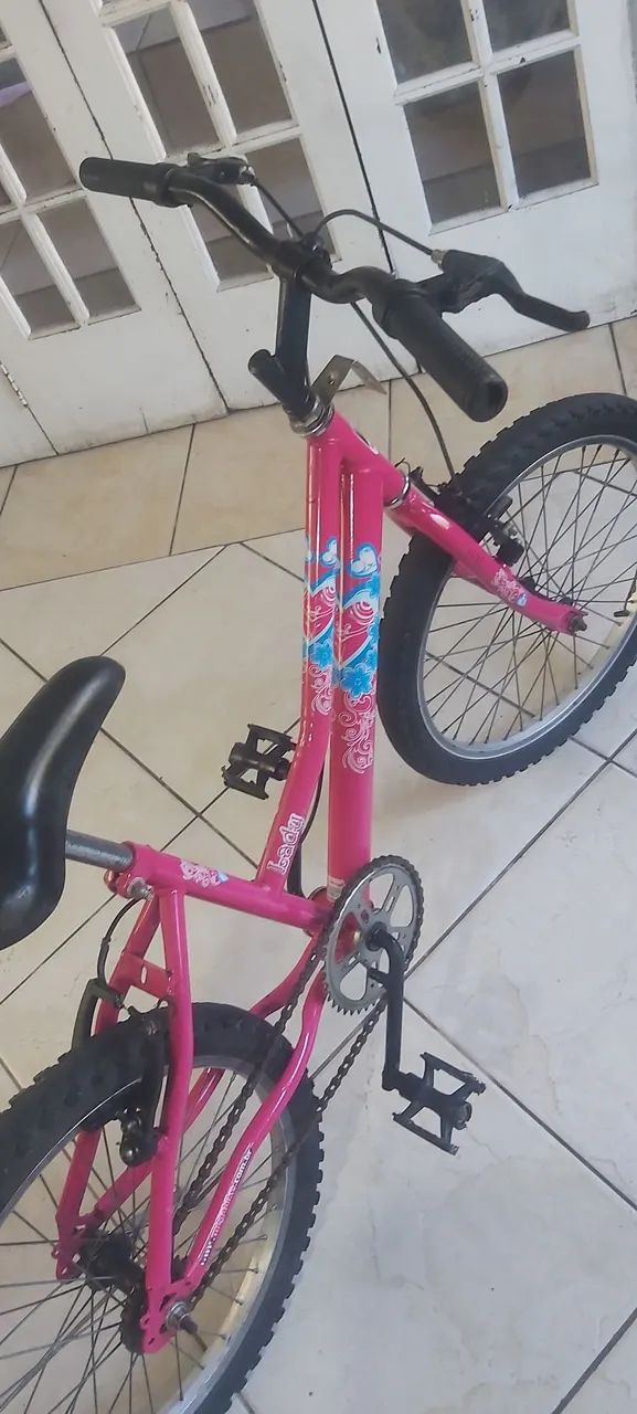 Bicicleta infantil aro 20 - Foto 4