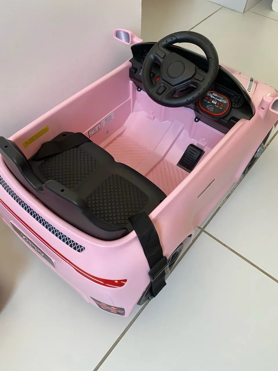 Carro infantil elétrico 