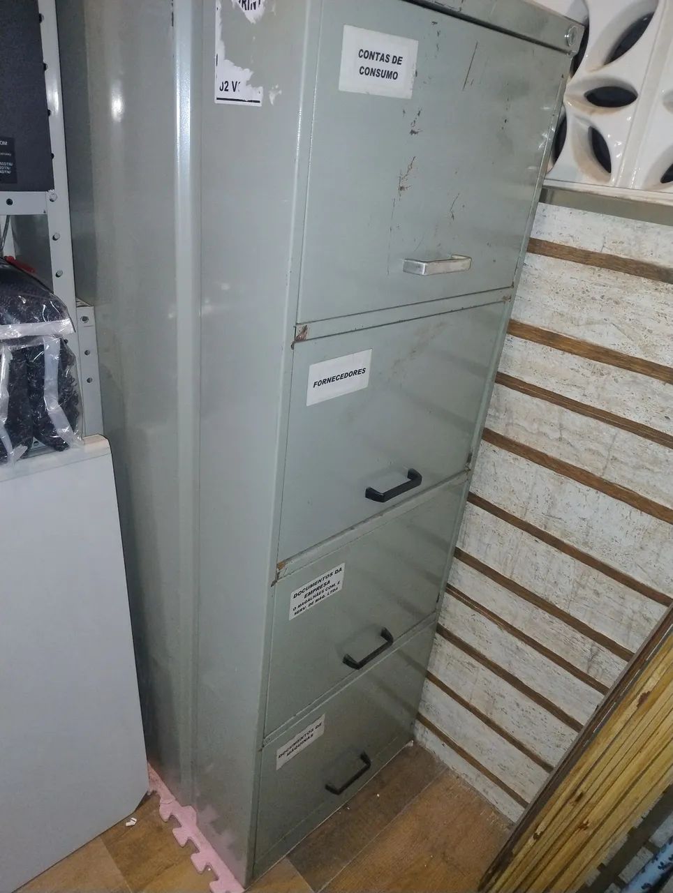Arquivo de aço 4 gavetas 