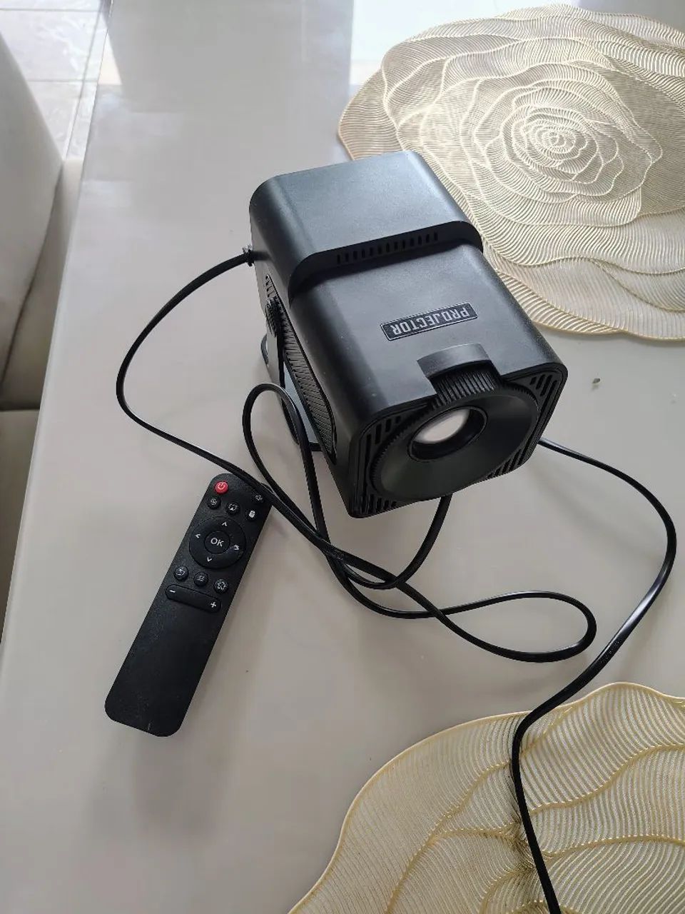 Mini Projetor/ possui entrada HDMI - Foto 2