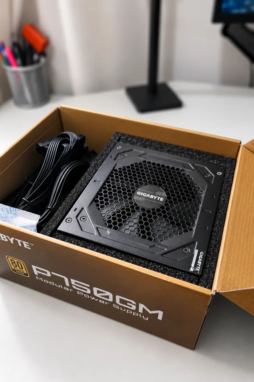 Fonte Gigabyte 750W 80 Plus Gold Full Modular - Foto 2