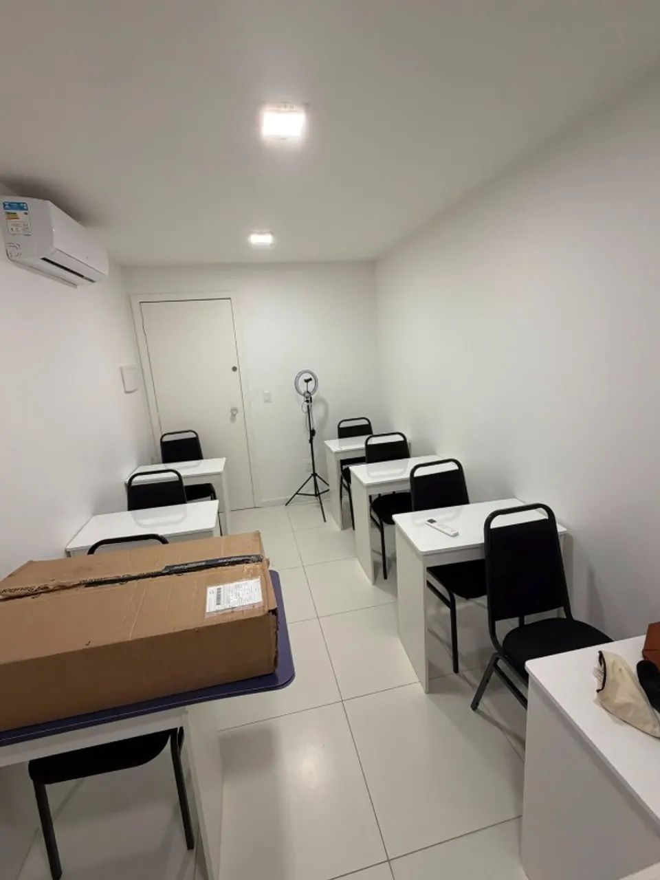 Escrivaninha com cadeira - Foto 2