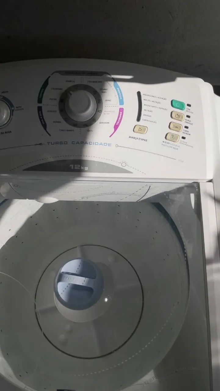 Máquina de lavar eletrolux