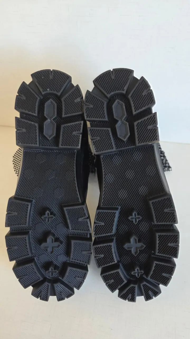 Coturno Preto com detalhe - Foto 5