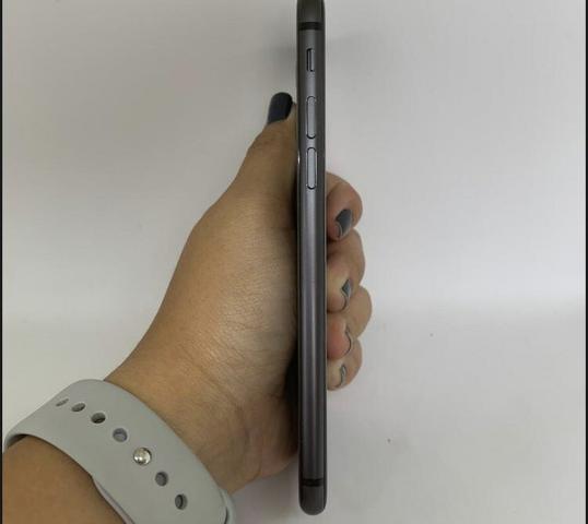 IPhone 8 64GB Cinza Espacial