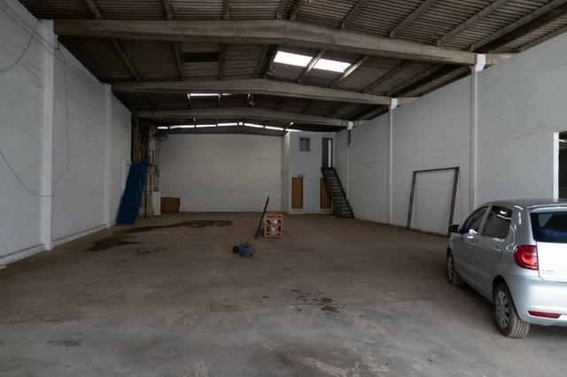 Galpão 300m² Localizado Entre Ceasa e BR-324 C/Possibilidade de Expansão - Foto 7