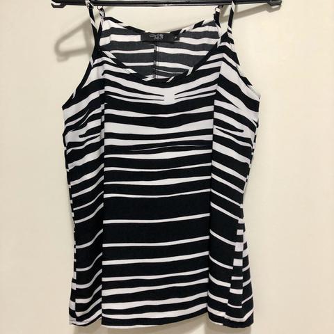 Blusas toli, tam P