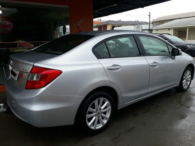 Civic lxr 2.0 automático ano 2014 completao com garantia e ipva quitado