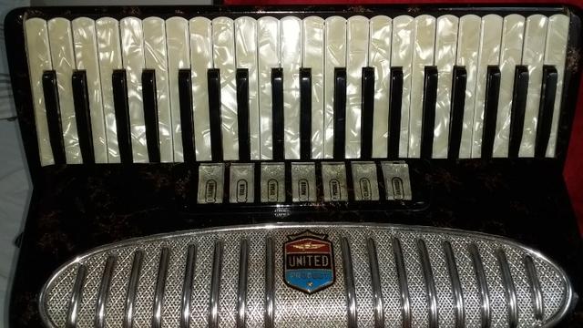 Acordeon 120 baixos - Italiana - Foto 3