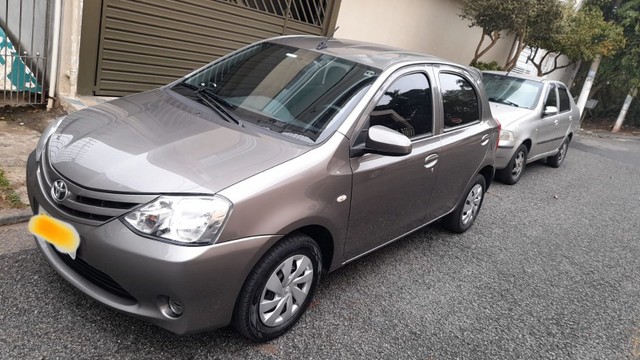 TOYOTA ETIOS 1.3 AUTOMÁTICO 2017 SÓ 57.900 AVISTA