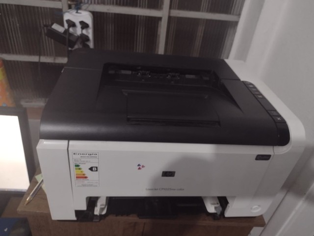 Impressora laiser jet colorida