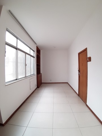 Apartamento para aluguel tem 62 metros quadrados com 2 quartos em Laranjeiras - Rio de Jan