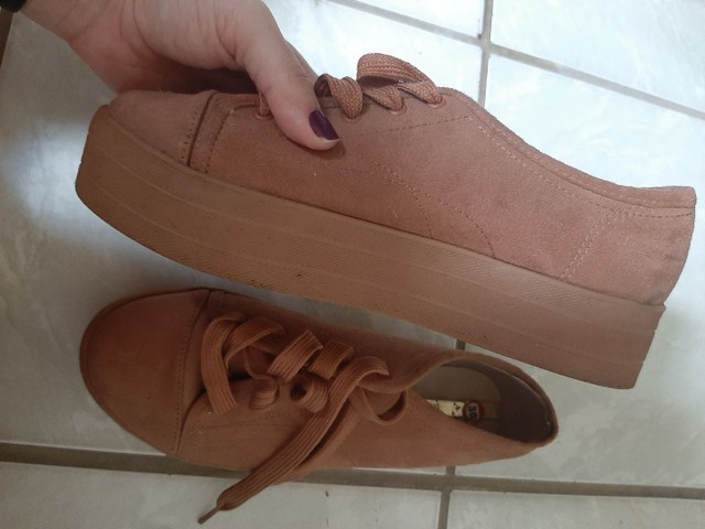 Tênis Moleca Caixa Alta Camurça Feminino - Nude - Roupas e calçados - Capim  Macio, Natal 1004285610 | OLX