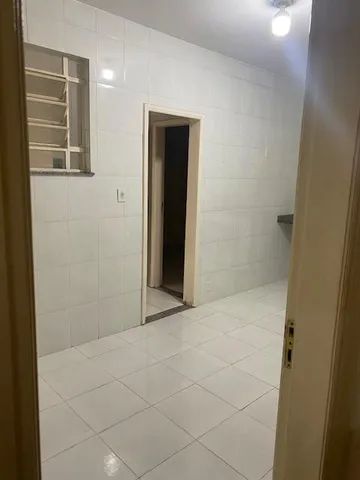 Apartamento para aluguel possui 100 metros quadrados com 2 quartos em Centro - Nova Iguaçu