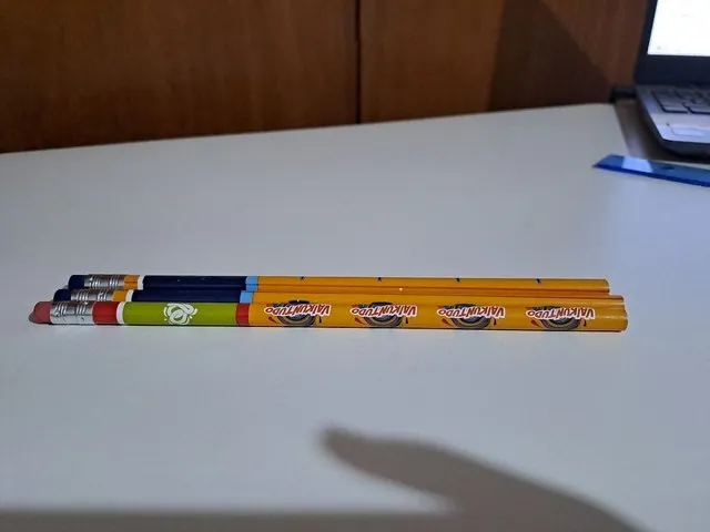 Kit com 3 lápis do Beach Park