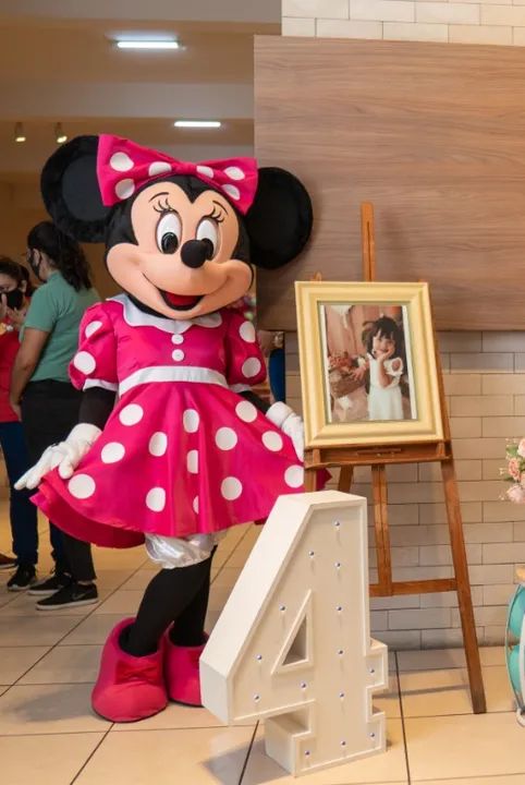 Mickey e Minnie - Animação com personagens vivos  - Foto 2