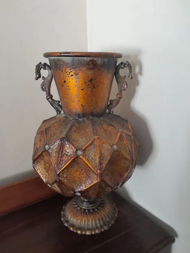 Vaso Francês centenário em metal - Foto 6