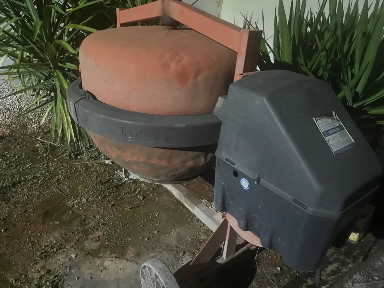 Vende ou troca betoneira de 400 litros. - Foto 2