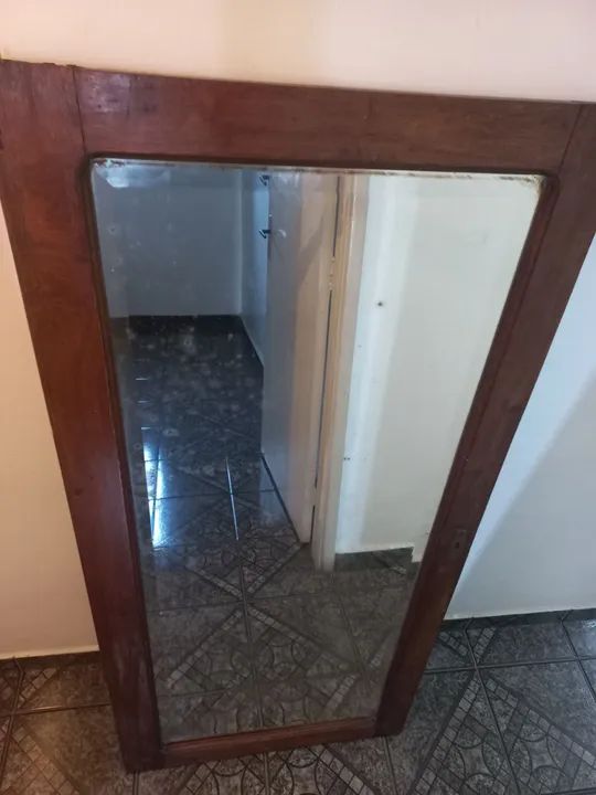 Espelho antigo madeira era de um guarda roupa