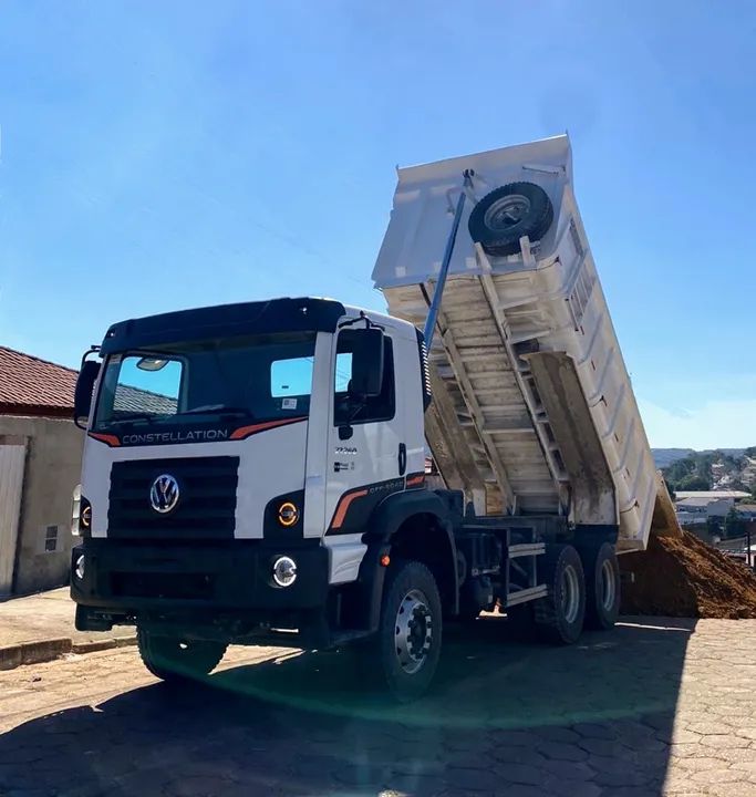 Lote VW 27.260 ano 2024, 6x4, com caçamba de 14 ?, média de 3000 Km, em SP - Foto 3