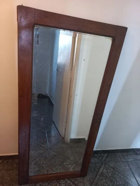Espelho antigo madeira era de um guarda roupa - Foto 5