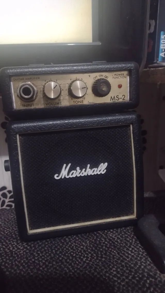 Mini amplificador portátil Marshall.