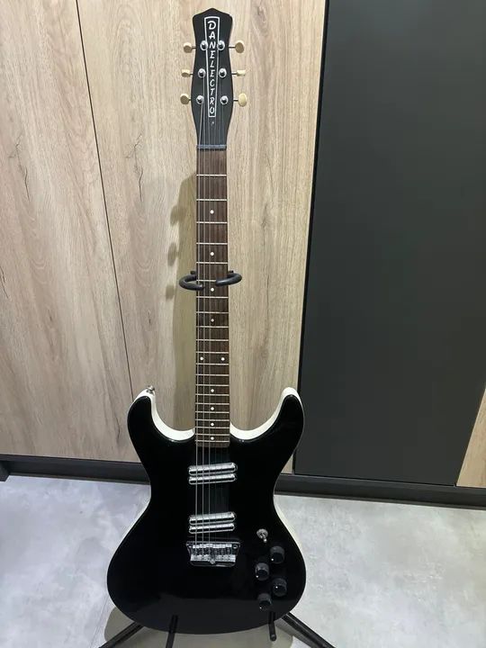 Guitarra Danelectro hodad.