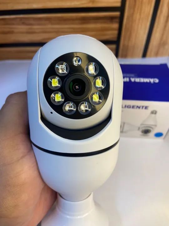 Câmera Ip Lâmpada Wifi Full Hd Visão Noturna Yoosee Y8177 - Foto 2