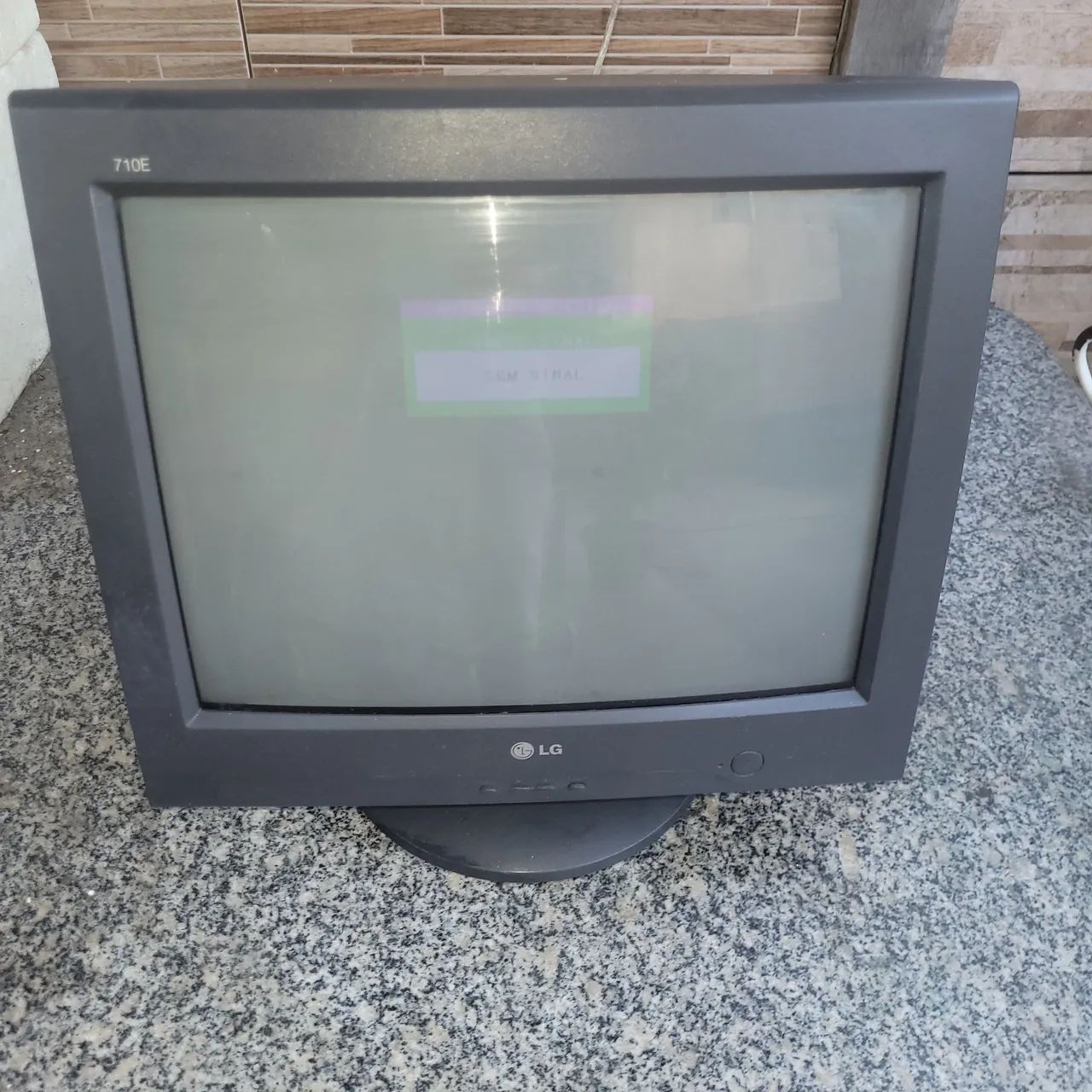 "monitor 100" no Brasil